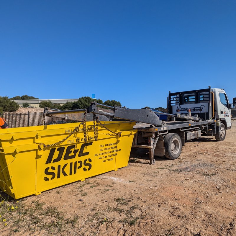 Construction and mixed heavy waste skip bin